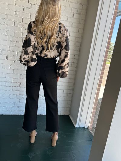 Rusching Front Top- Cream/BLack